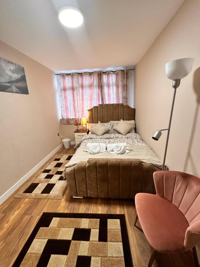 Canary Wharf Single Double And En-Suite Rooms Λονδίνο Εξωτερικό φωτογραφία