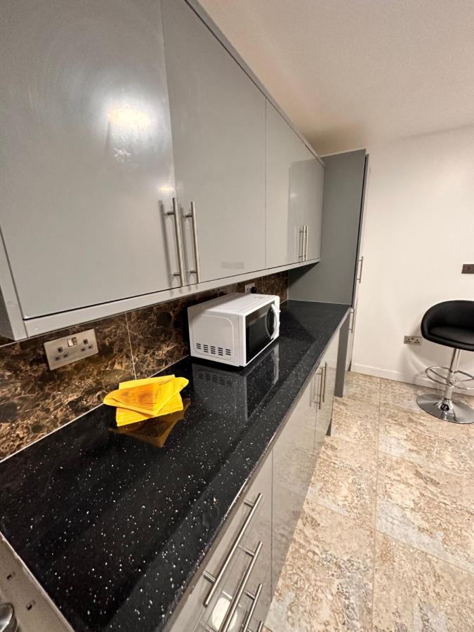 Canary Wharf Single Double And En-Suite Rooms Λονδίνο Εξωτερικό φωτογραφία