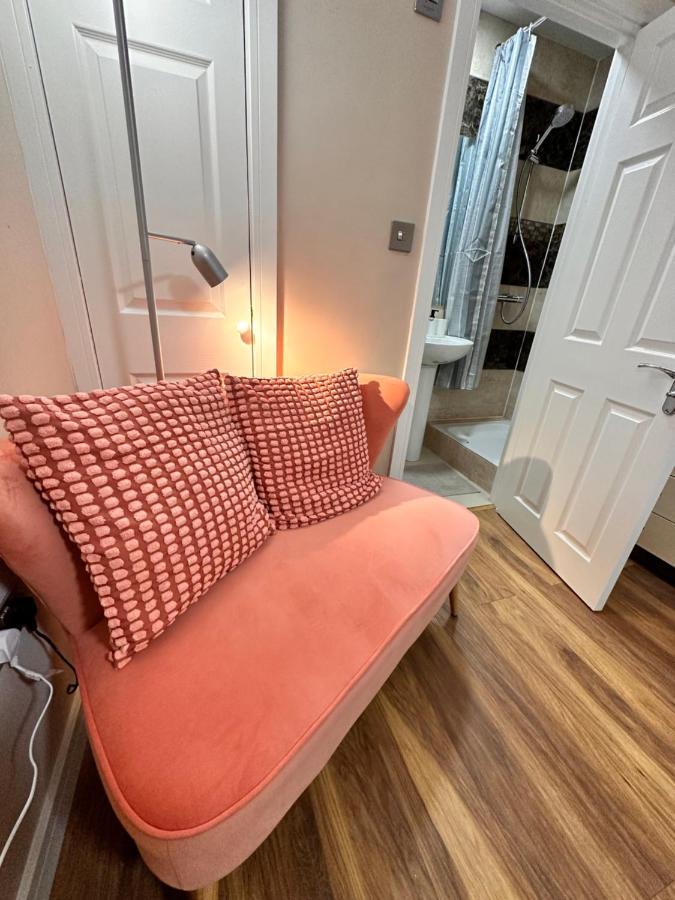 Canary Wharf Single Double And En-Suite Rooms Λονδίνο Εξωτερικό φωτογραφία