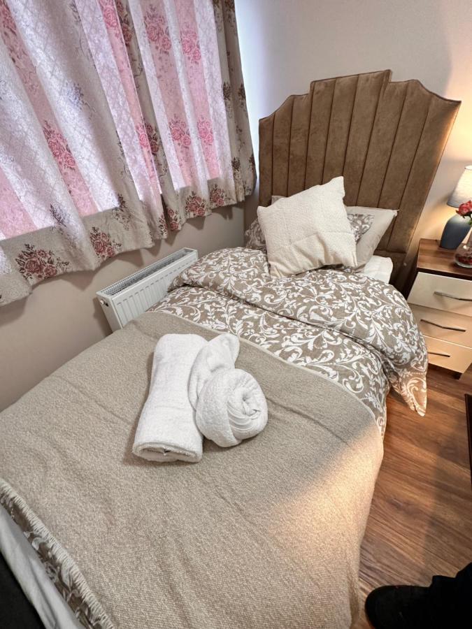 Canary Wharf Single Double And En-Suite Rooms Λονδίνο Εξωτερικό φωτογραφία