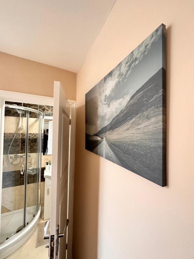 Canary Wharf Single Double And En-Suite Rooms Λονδίνο Εξωτερικό φωτογραφία
