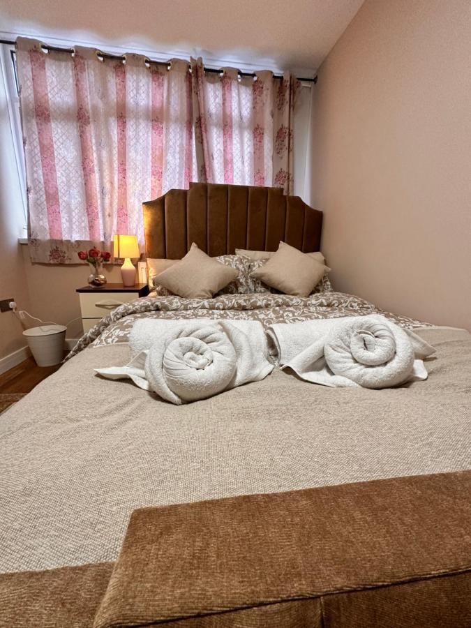 Canary Wharf Single Double And En-Suite Rooms Λονδίνο Εξωτερικό φωτογραφία
